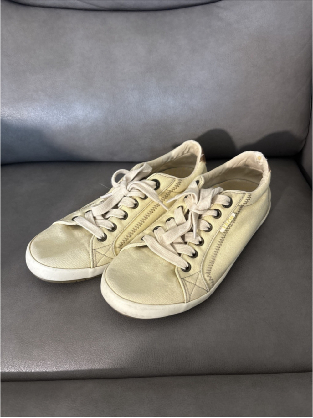 TAOS Star Burst STB-13834 Canvas Low Top Sneakers Yellow Women's Size 8